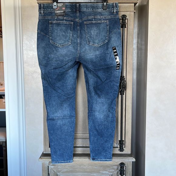 Torrid Jeans Feel the Fit Bombshell Skinny High Rise Premium Stretch 22R New - Picture 7 of 14